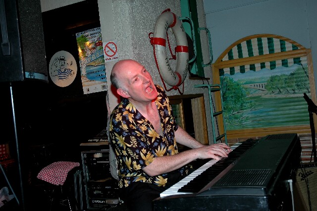 min 2006 06 11 guinguette mp 202